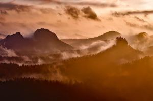 morning-sunrise-in-the-alps